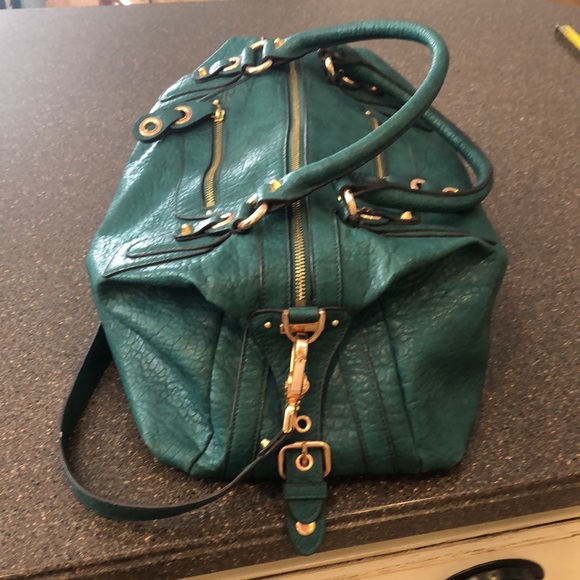 Jessica Simpson purse - Picture 3 of 16